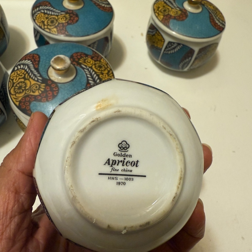Golden Apricot fine china vintage 6 pices with tops - Picture 9 of 10